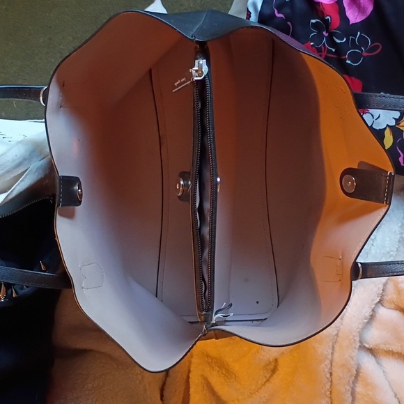 Kate Spade Tote - Picture 4 of 4